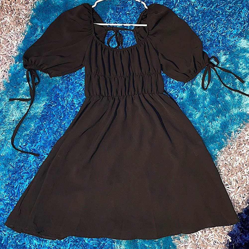 Cute fit and flare big sleeves dress